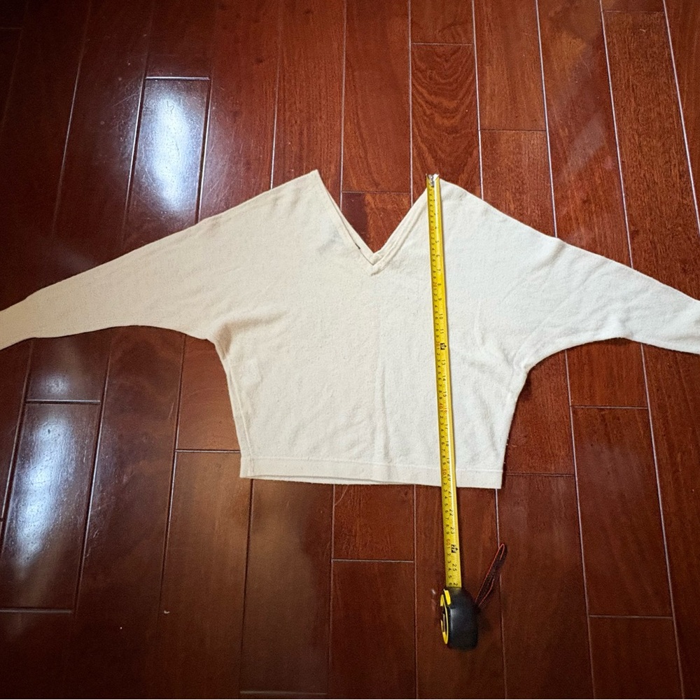Banana Republic Cream V-Neck Sweater with Modern Batwing Sleeves